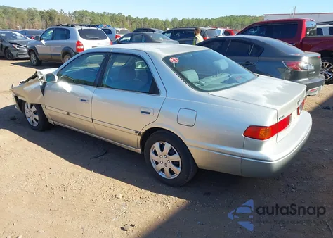 2000 Toyota Camry Le z USA, uszkodzony, nr VIN 4T1BG22K5YU707089